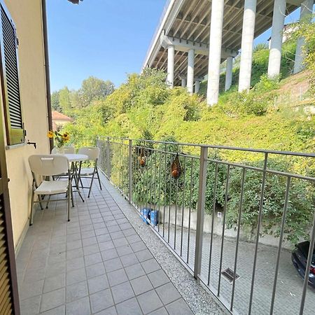 Appartamento Confortevole Con Terrazza Como Exterior foto