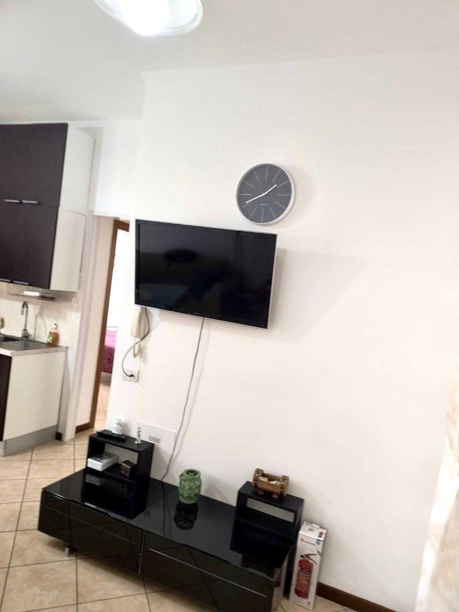 Appartamento Confortevole Con Terrazza Como Exterior foto